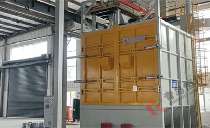 青島恒林工業(yè)集團為青島自貿(mào)區(qū)設計制作的QH3720吊鉤式拋丸清理機一次性試車成功